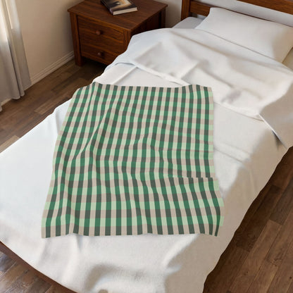 Green Plaid Velveteen Plush Blanket — Soft Cozy Throw for Living Room & Cabin
