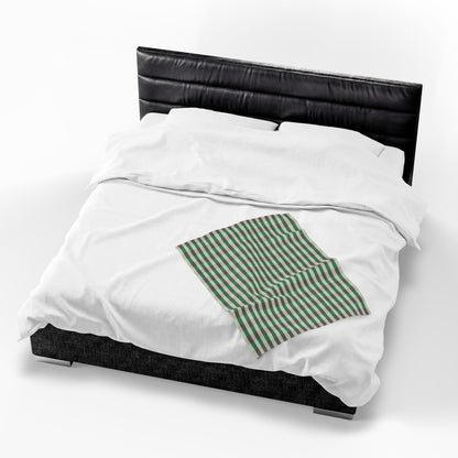 Green Plaid Velveteen Plush Blanket — Soft Cozy Throw for Living Room & Cabin
